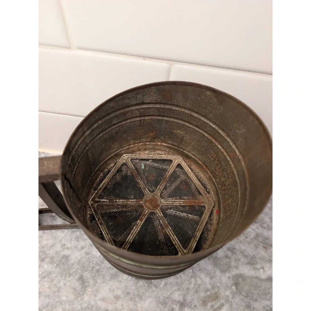 Vintage‎ Savory Sift-Chine Sifter with Green Stripes, Made In USA